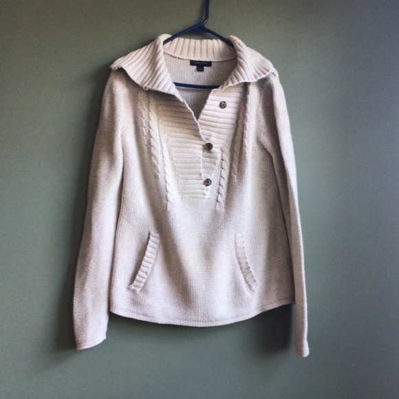 Ladies cable not knit pullover beige sweater.  Sz medium - Picture 7 of 7